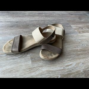 🐛Sale! 3/$15🦋 Axxiom “Grace” Bronze Sandals